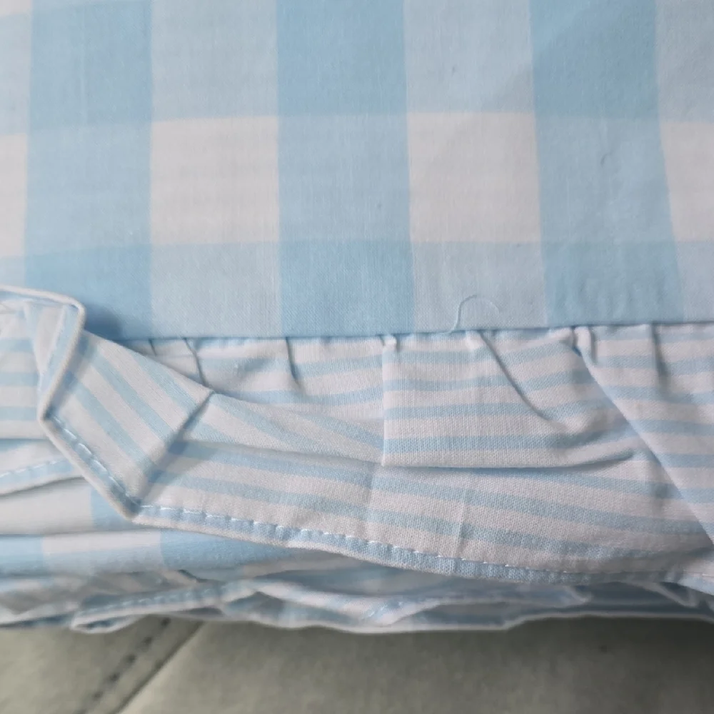 Pottery Barn Light Blue and White Duvet Cover Twin New